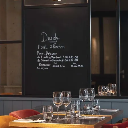 Love hotel Avec Nuit Insolite Au Dandy Et Jacuzzi Privatise (adults Only)
