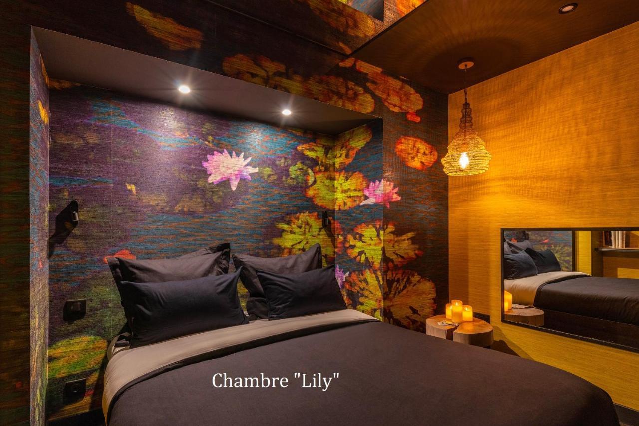 Avec Nuit Insolite Au Dandy Et Jacuzzi Privatise (adults Only) Paris