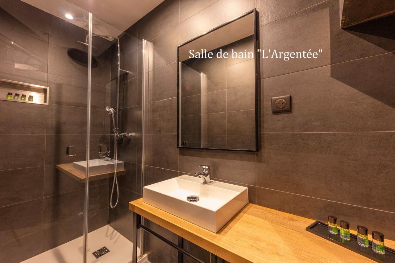 Avec Nuit Insolite Au Dandy Et Jacuzzi Privatise (adults Only) Love hotel Parigi